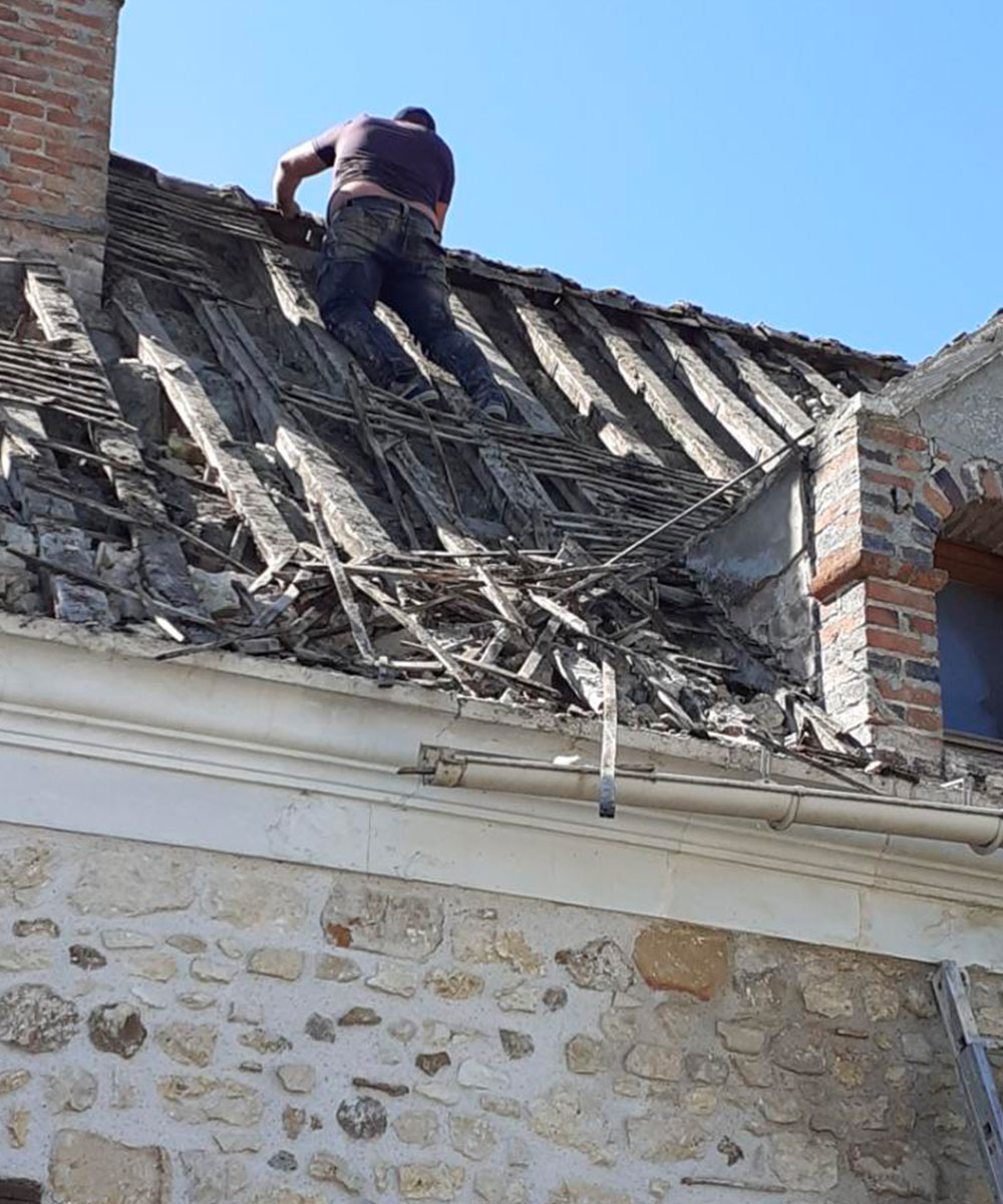 Entreprise de couverture, charpente, ravalement, zinguerie et ramonage à Saint-Léger-des-Vignes (58300) dans la Nièvre (58)